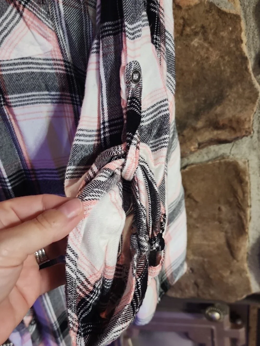 Relaxed Pink Plaid Button-Down Shirt - Picture 5 of 8